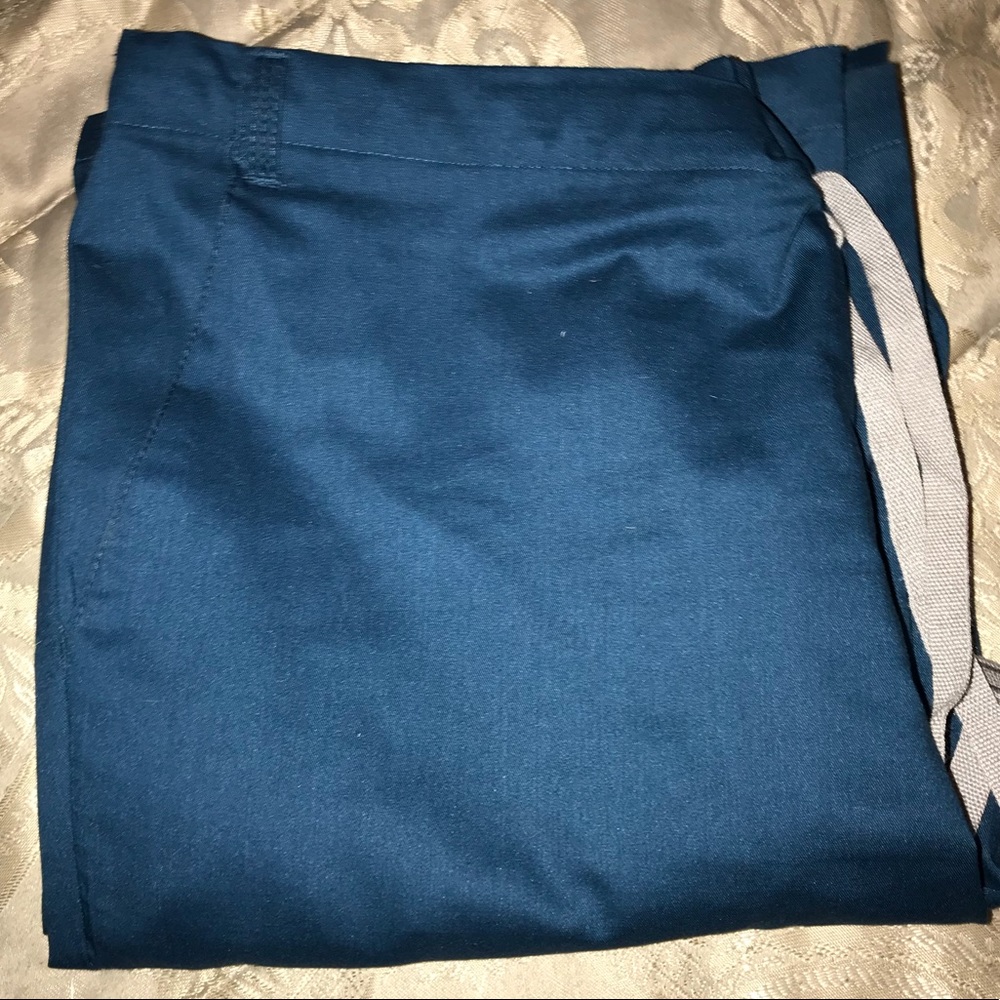 Wonder work scrub pants